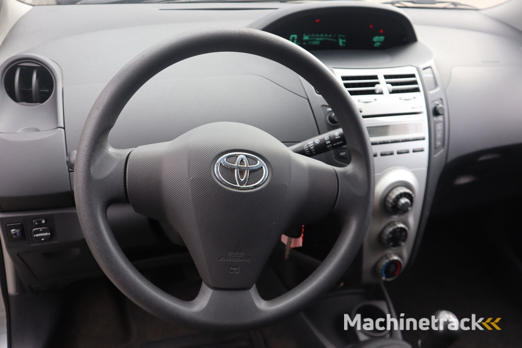 Toyota Yaris 1.0 VVTi Terra | Zuinig Rijden | Radio CD |