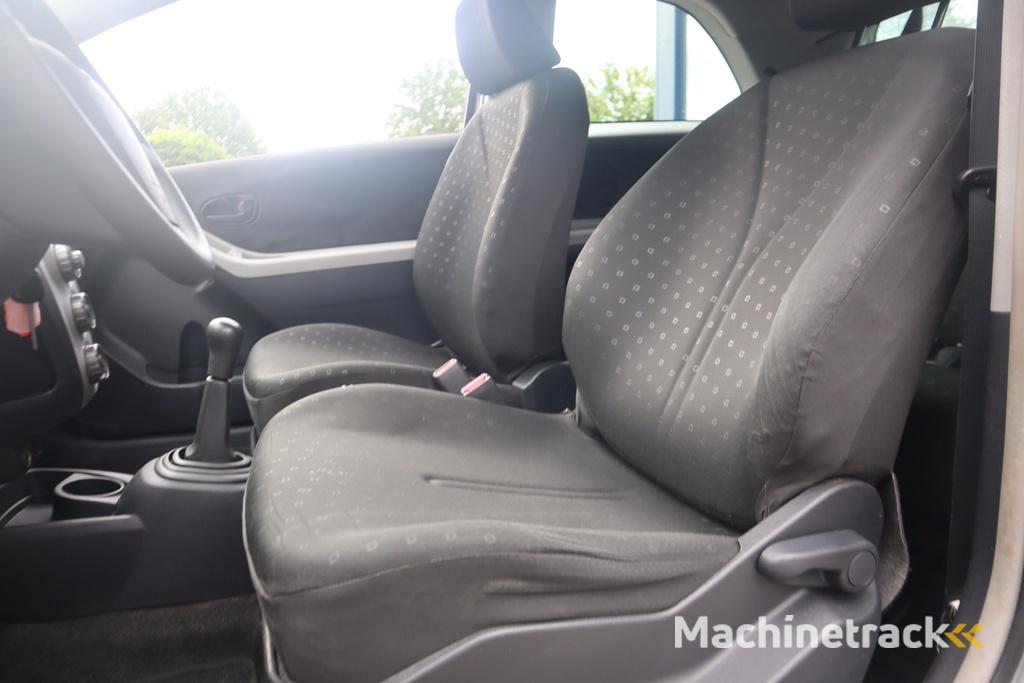 Toyota Yaris 1.0 VVTi Terra | Zuinig Rijden | Radio CD |