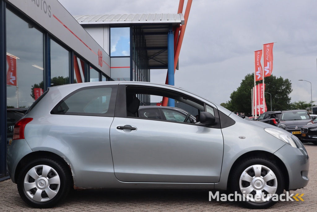 Toyota Yaris 1.0 VVTi Terra | Zuinig Rijden | Radio CD |
