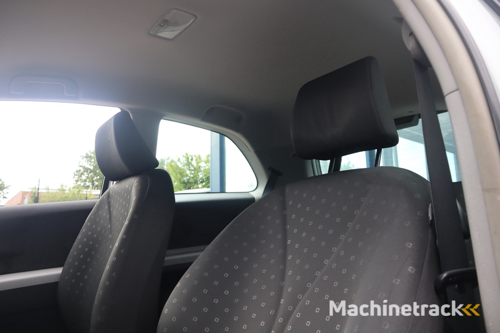 Toyota Yaris 1.0 VVTi Terra | Zuinig Rijden | Radio CD |