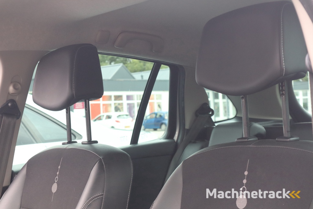 Renault Clio Estate 1.2 TCE Night & Day | Trekhaak | Airco | Navi