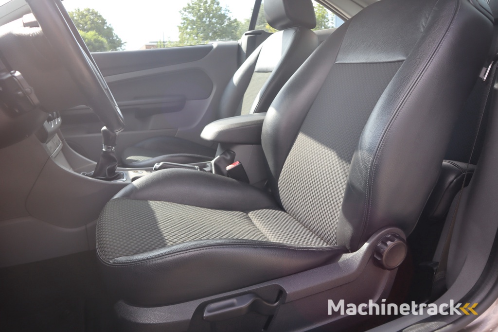 Ford Focus Coupé-Cabriolet 2.0 Trend | Zo Mee | Lees Tekst | Read Text