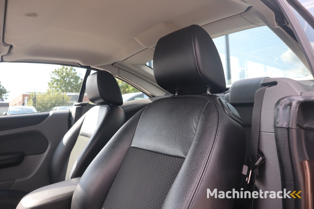 Ford Focus Coupé-Cabriolet 2.0 Trend | Zo Mee | Lees Tekst | Read Text