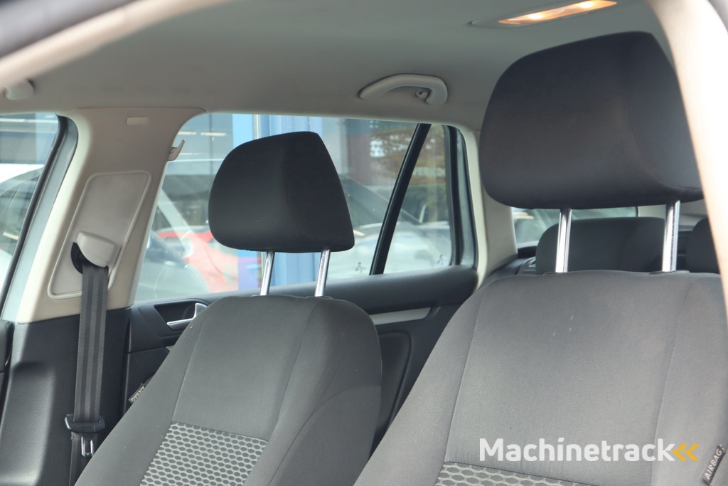 Volkswagen Golf Variant 1.6 TDI Trendline BlueMotion | Navigatie | Trekhaak | Cruise