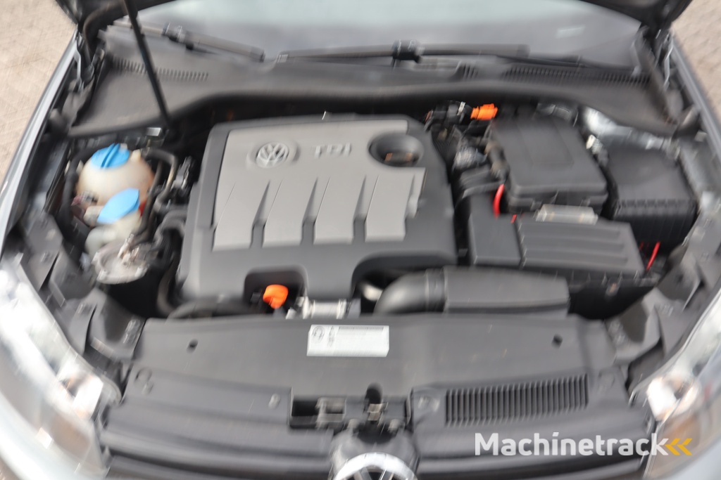 Volkswagen Golf Variant 1.6 TDI Trendline BlueMotion | Navigatie | Trekhaak | Cruise