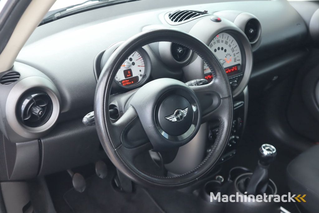 MINI Mini Countryman 1.6 Cooper Chili | Pano | Stoelverwarming | Clima