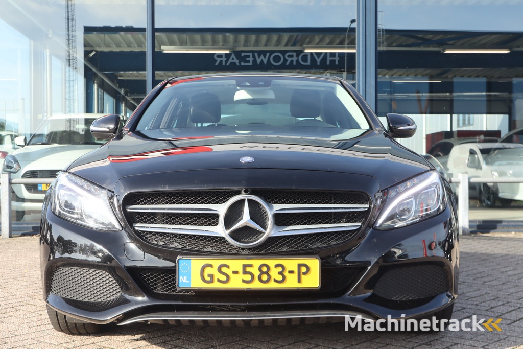 Mercedes-Benz C-klasse 180 Ambition | Cruise | Elektrische voorstoelen | Parkeerassistent |