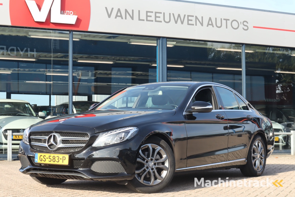 Mercedes-Benz C-klasse 180 Ambition | Cruise | Elektrische voorstoelen | Parkeerassistent |