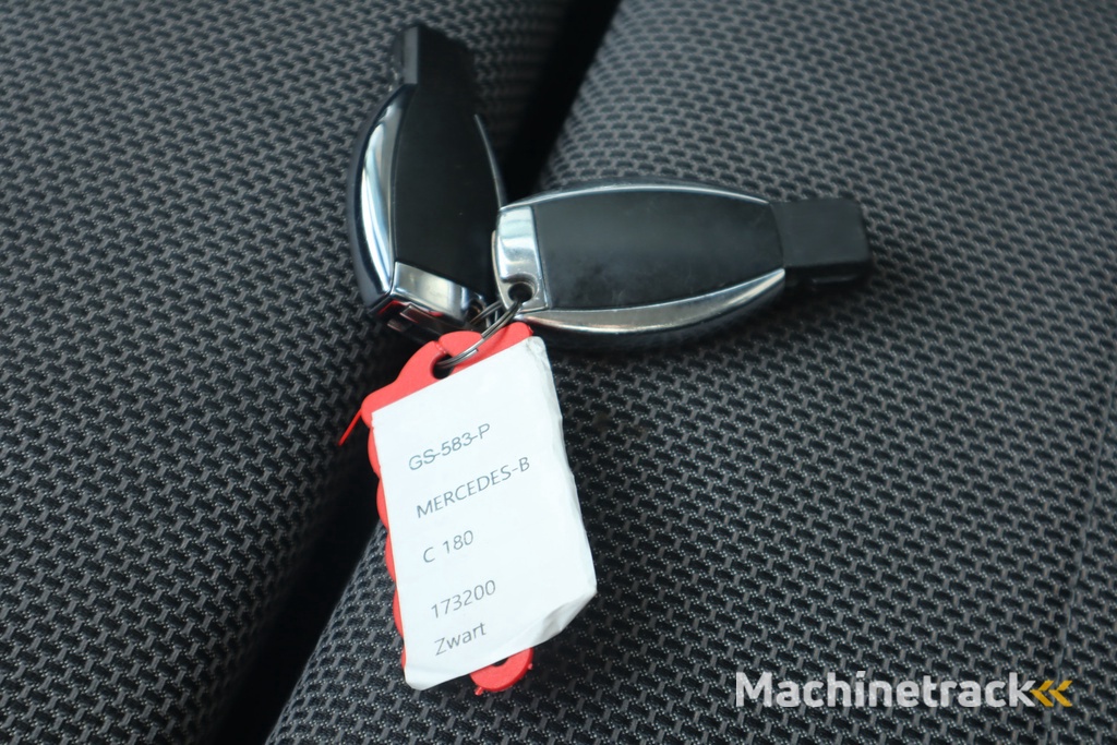 Mercedes-Benz C-klasse 180 Ambition | Cruise | Elektrische voorstoelen | Parkeerassistent |