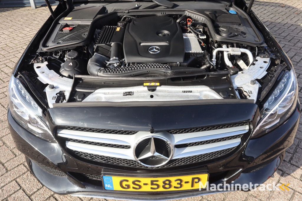Mercedes-Benz C-klasse 180 Ambition | Cruise | Elektrische voorstoelen | Parkeerassistent |