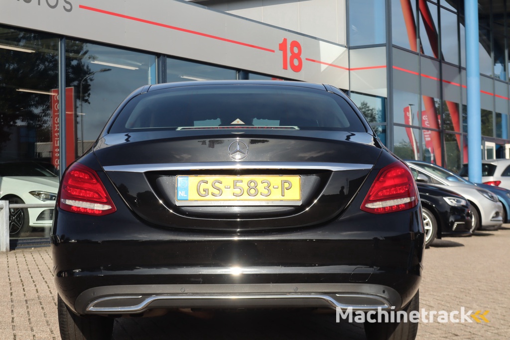 Mercedes-Benz C-klasse 180 Ambition | Cruise | Elektrische voorstoelen | Parkeerassistent |