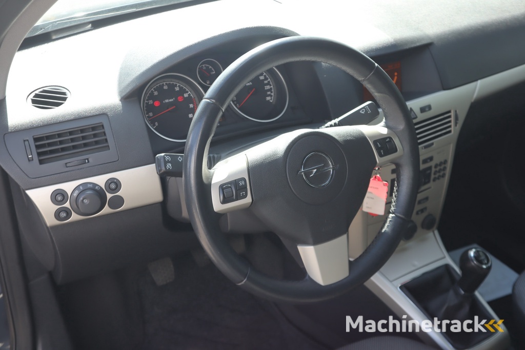 Opel Astra 1.4 Essentia | Cruise | Clima | Radio CD