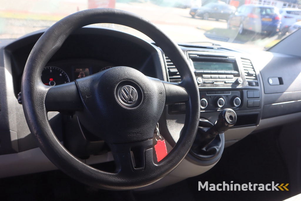 Volkswagen Transporter 2.0 TDI L2H1 BM DC Budgetline | Airco | Cruise | Trekhaak