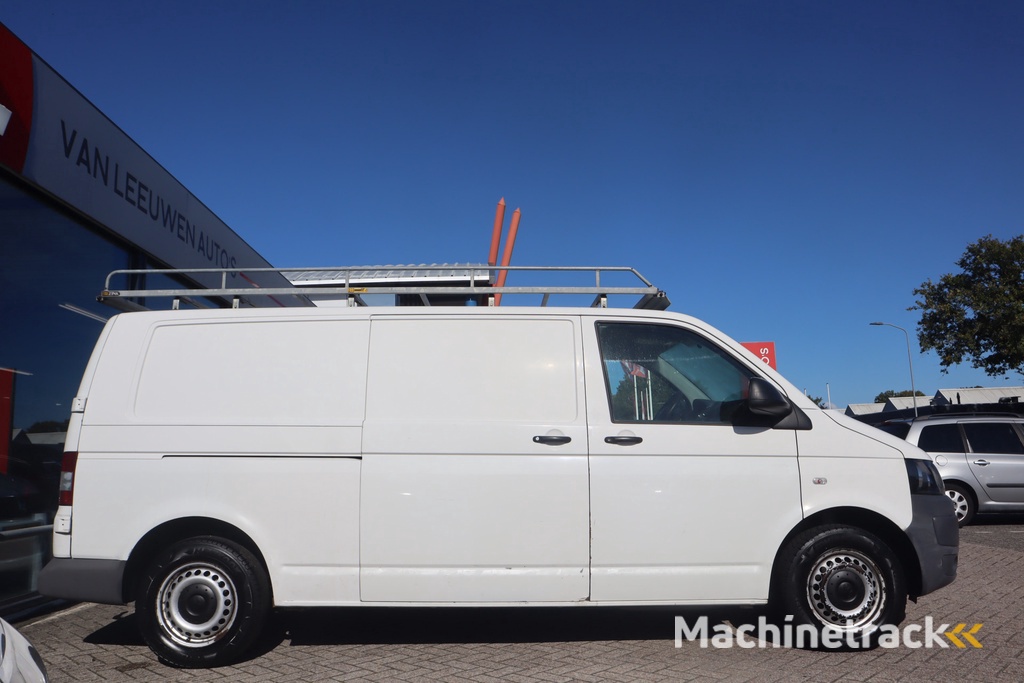 Volkswagen Transporter 2.0 TDI L2H1 BM DC Budgetline | Airco | Cruise | Trekhaak