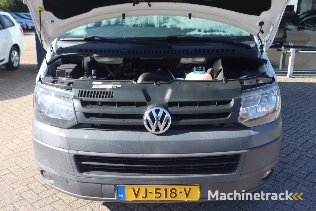 Volkswagen Transporter 2.0 TDI L2H1 BM DC Budgetline | Airco | Cruise | Trekhaak