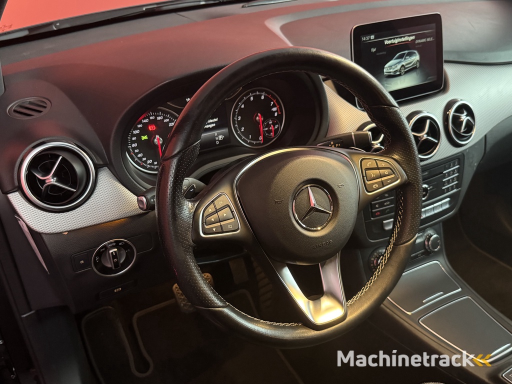 Mercedes-Benz B-klasse 180 Ambition | Automaat | Half leer | Camera | Trekhaak | Led