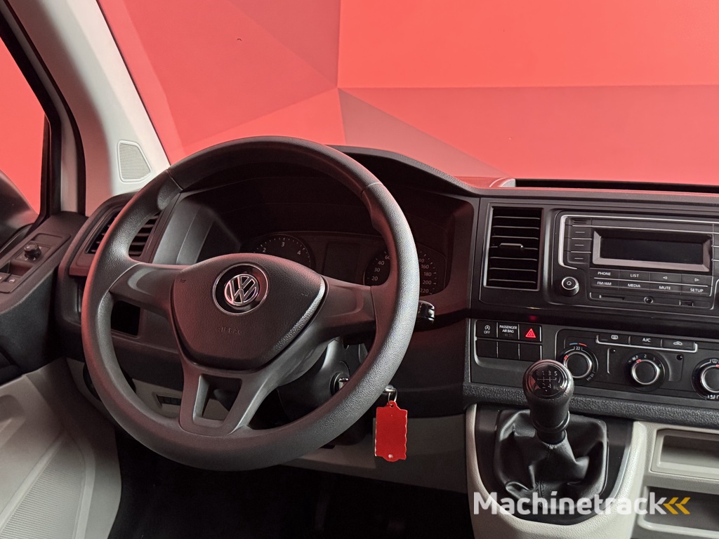 Volkswagen Transporter 2.0 TDI L1H1 Economy Business | Airco | Trekhaak |