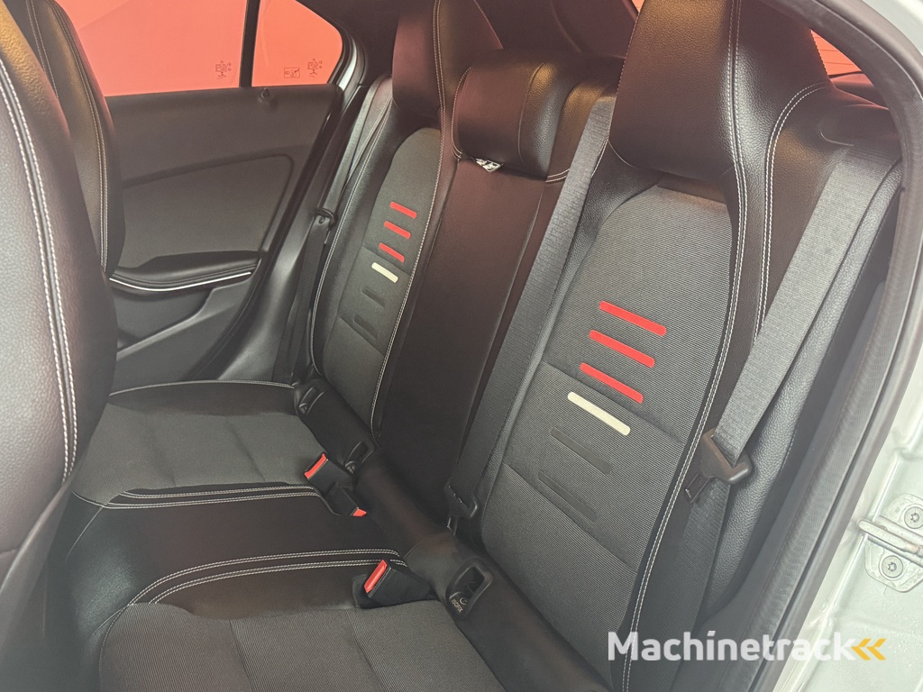 Mercedes-Benz A-klasse 180 d Lease Edition Plus | Navi | Half leder | Cruise