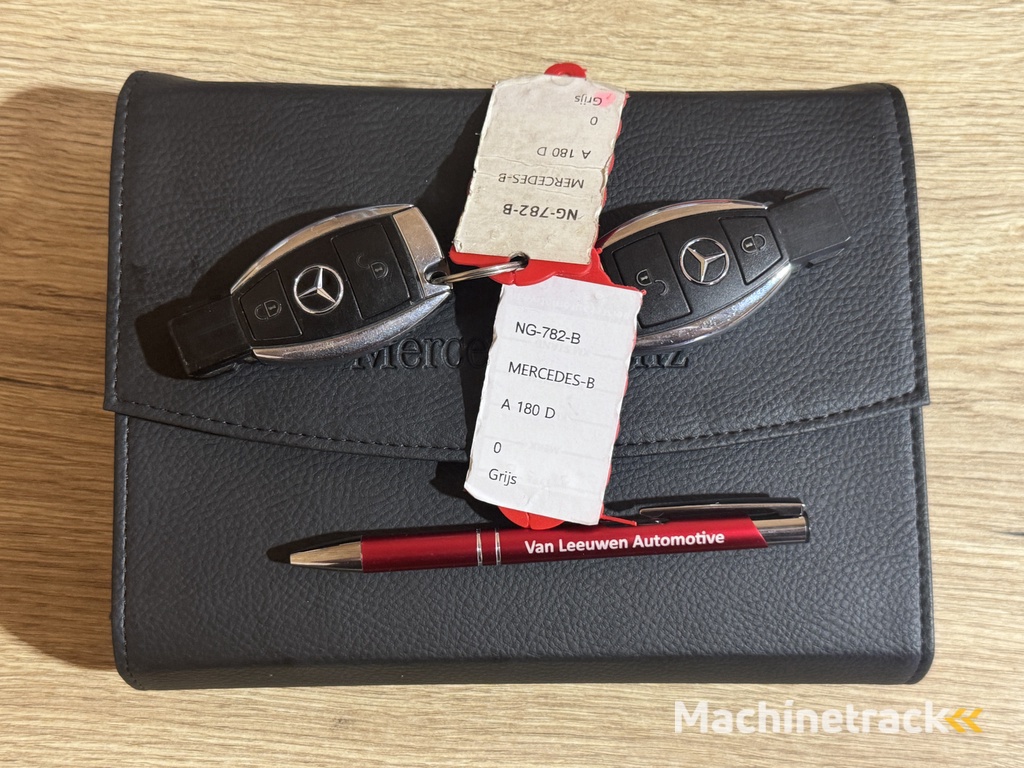 Mercedes-Benz A-klasse 180 d Lease Edition Plus | Navi | Half leder | Cruise