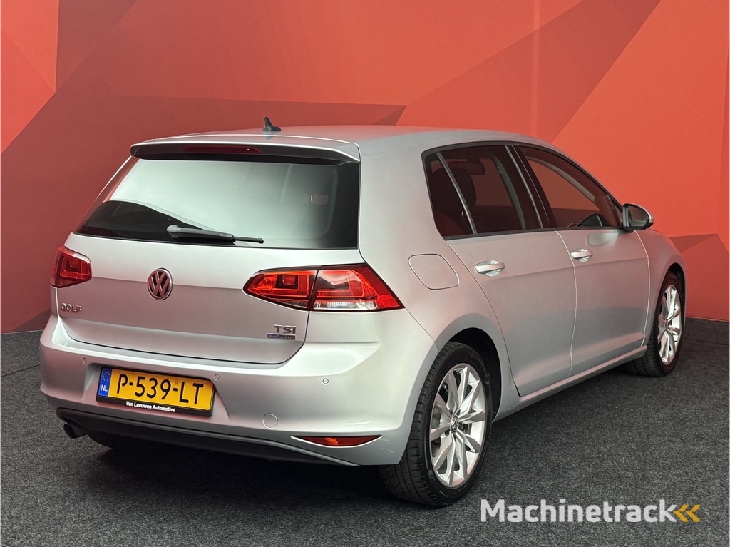 Volkswagen Golf 1.2 TSI Highline | Adaptive cruise | Navi | Sensoren