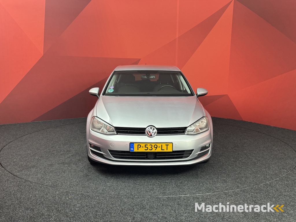 Volkswagen Golf 1.2 TSI Highline | Adaptive cruise | Navi | Sensoren