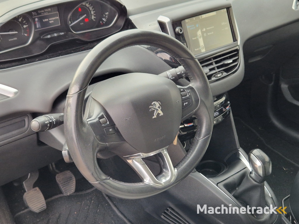 Peugeot 208 1.4 VTi Griffe | Nieuw Binnen! | Navi | Clima | Leer