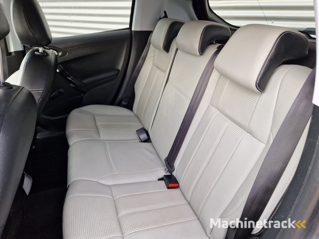 Peugeot 208 1.4 VTi Griffe | Nieuw Binnen! | Navi | Clima | Leer