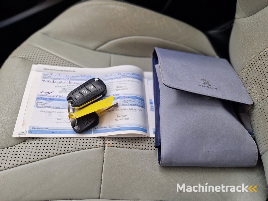 Peugeot 208 1.4 VTi Griffe | Nieuw Binnen! | Navi | Clima | Leer