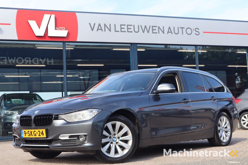 BMW 3-serie Touring 318d High Executive | Pano | Stoelverwarming | Automaat