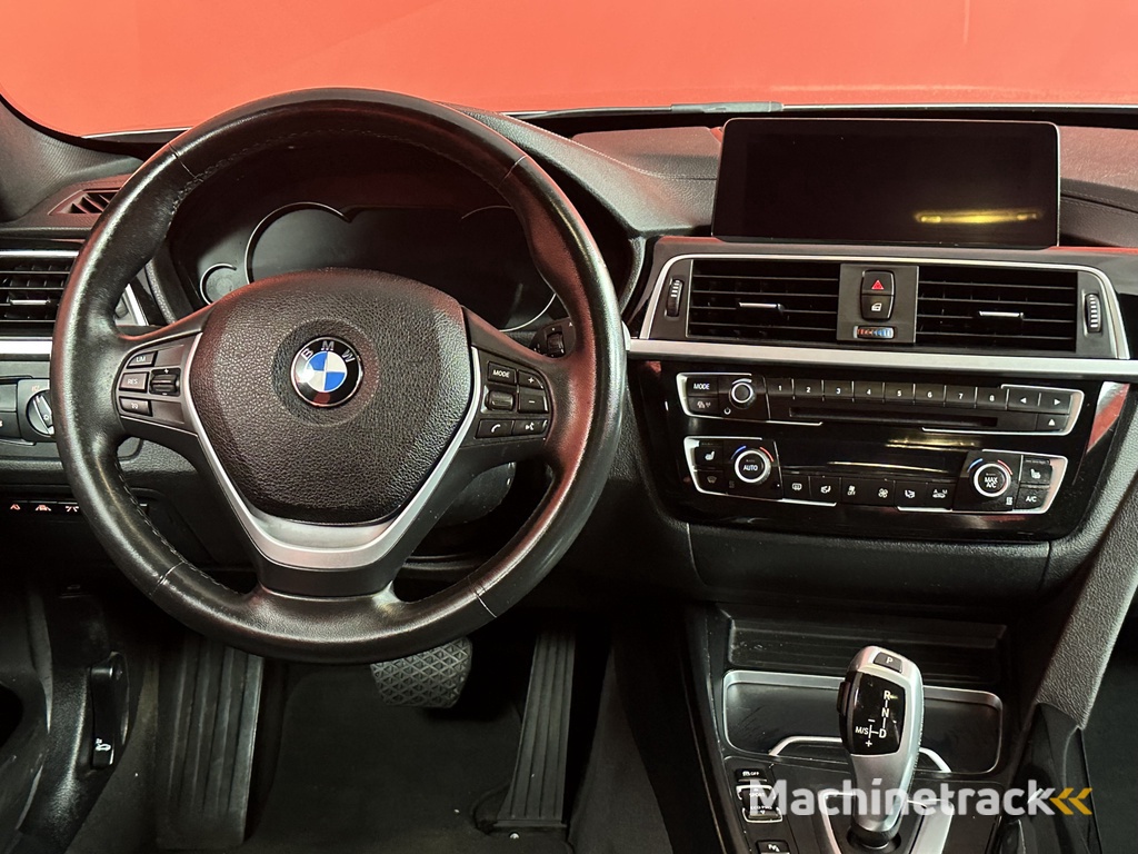 BMW 3-serie Touring 320d EDE Luxury Edition | Automaat | Stoelverwarming | Digi Dash