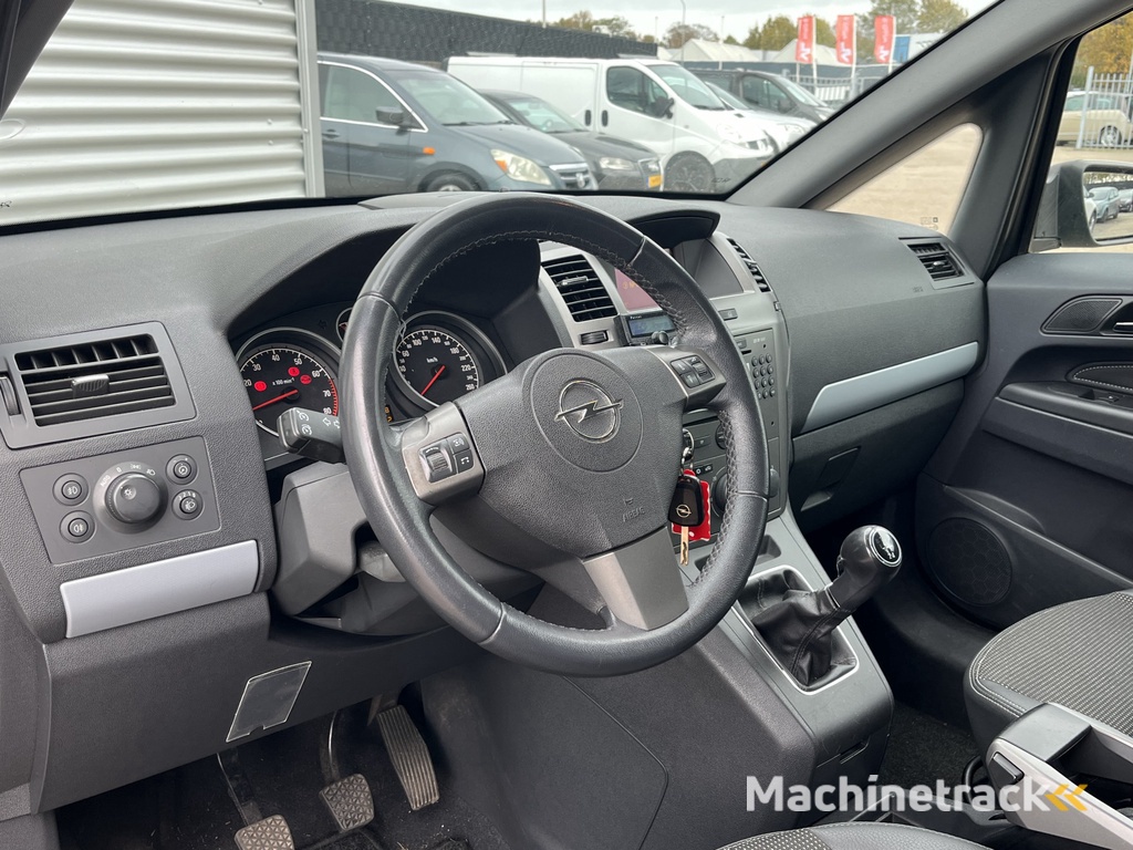 Opel Zafira 1.8 Executive | Nieuw Binnen! | Cruise | Trekhaak | Navi