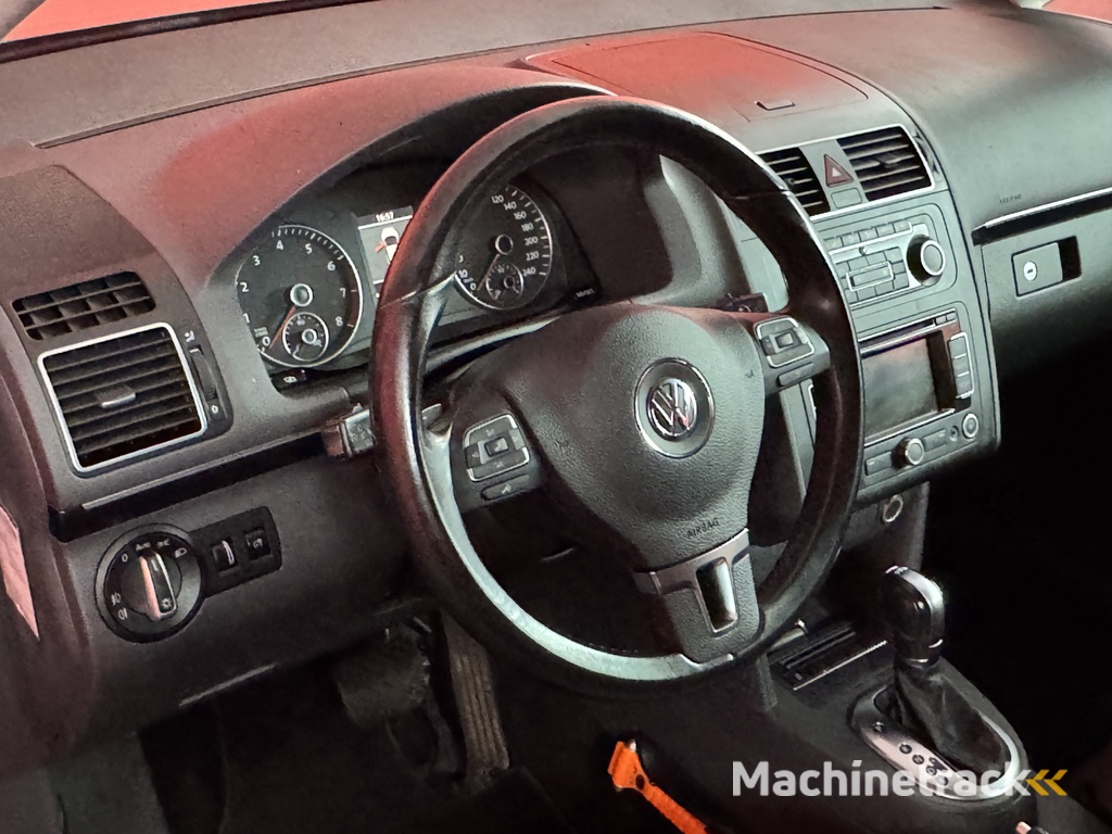 Volkswagen Touran 1.4 TSI Highline | Automaat | Navi | Trekhaak | 170PK