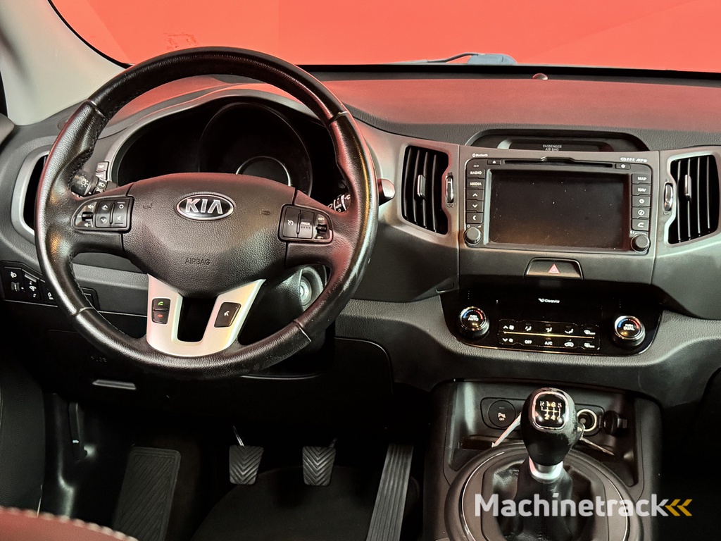 Kia Sportage 1.6 GDI 20th Anniversary | Navigatie | Climate Control | Trekhaak | APK 27-06-2026 |