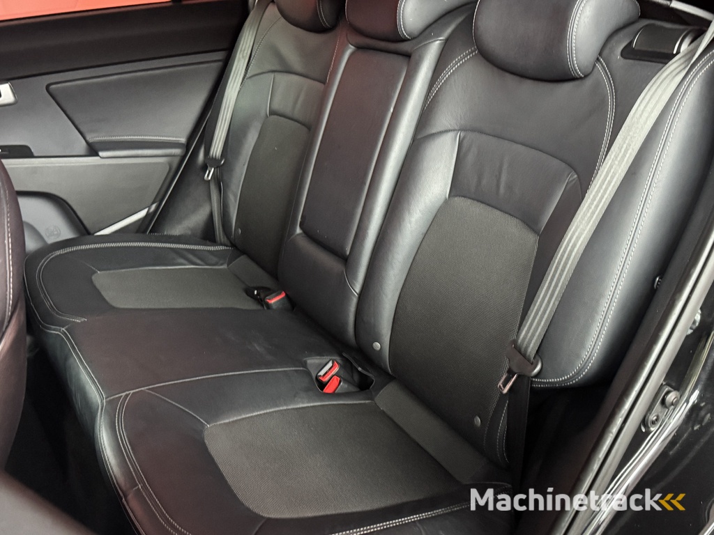 Kia Sportage 1.6 GDI 20th Anniversary | Navigatie | Climate Control | Trekhaak | APK 27-06-2026 |