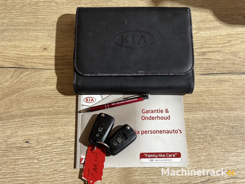 Kia Sportage 1.6 GDI 20th Anniversary | Navigatie | Climate Control | Trekhaak | APK 27-06-2026 |