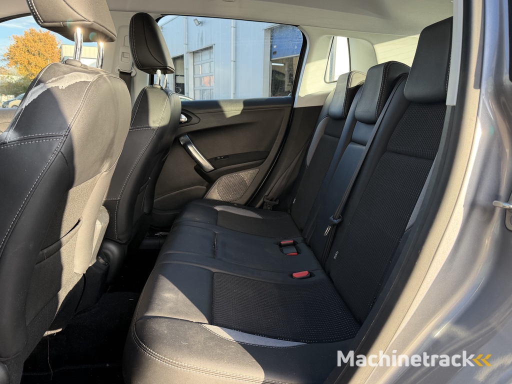 Peugeot 2008 1.6 VTi Allure | Nieuw Binnen! | Automaat | Navi | Cruise