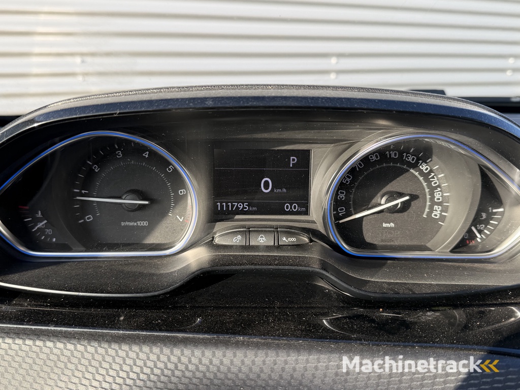 Peugeot 2008 1.6 VTi Allure | Nieuw Binnen! | Automaat | Navi | Cruise