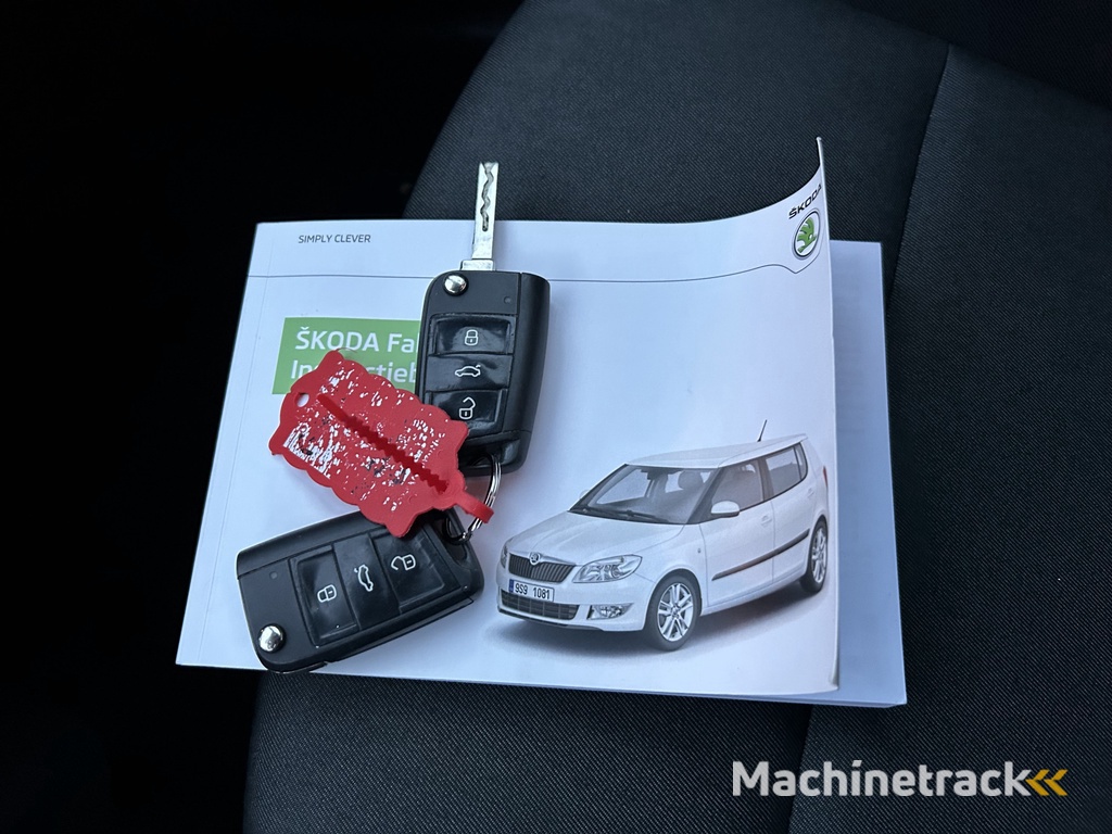 ŠKODA Fabia 1.2 TSI Active | Nieuw Binnen! | Automaat | Airco | Trekhaak | APK 06-11-2026 |