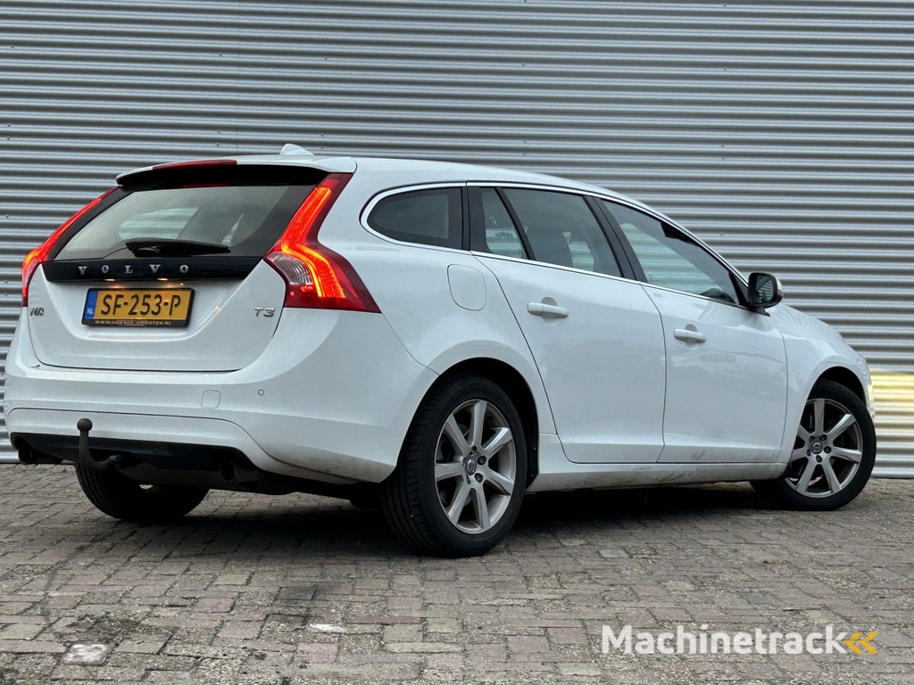 Volvo V60 1.5 T3 Polar+ | Nieuw Binnen! | Automaat | Stoelverwarming | Navi