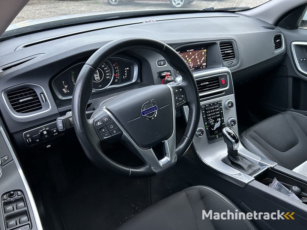 Volvo V60 1.5 T3 Polar+ | Nieuw Binnen! | Automaat | Stoelverwarming | Navi