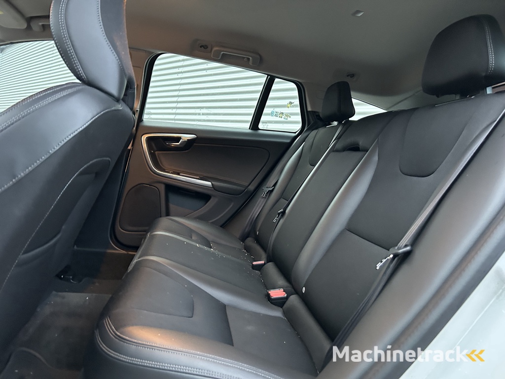 Volvo V60 1.5 T3 Polar+ | Nieuw Binnen! | Automaat | Stoelverwarming | Navi