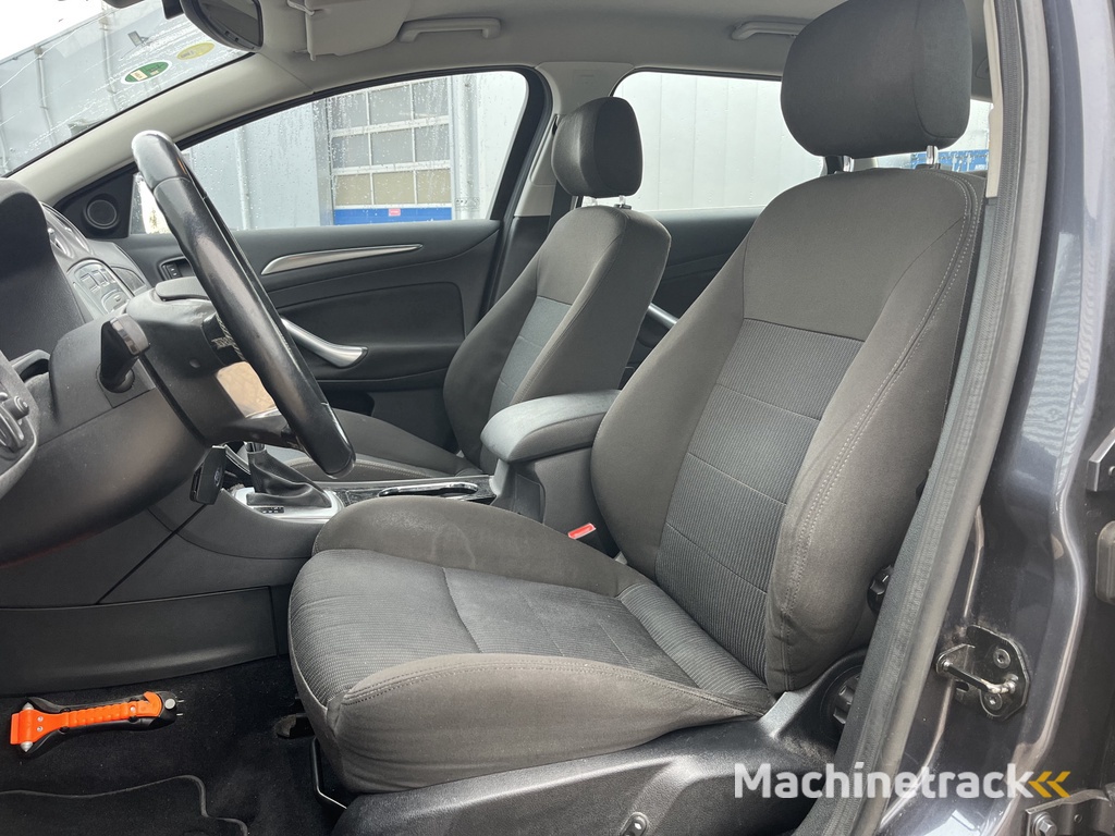 Ford Mondeo Wagon 2.3-16V Titanium | Nieuw Binnen! | Automaat | Trekhaak | Clima