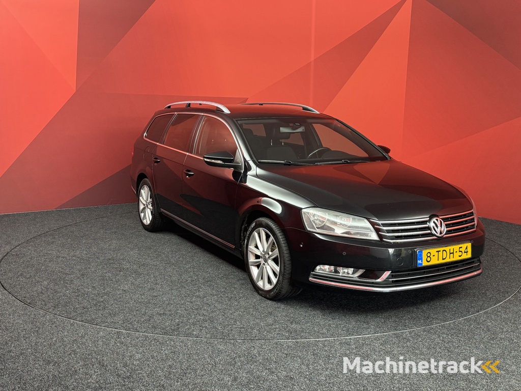 Volkswagen Passat Variant 1.4 TSI Highline BlueMotion | APK 07-11-2026 | Automaat | Navigatie | Climate Control |
