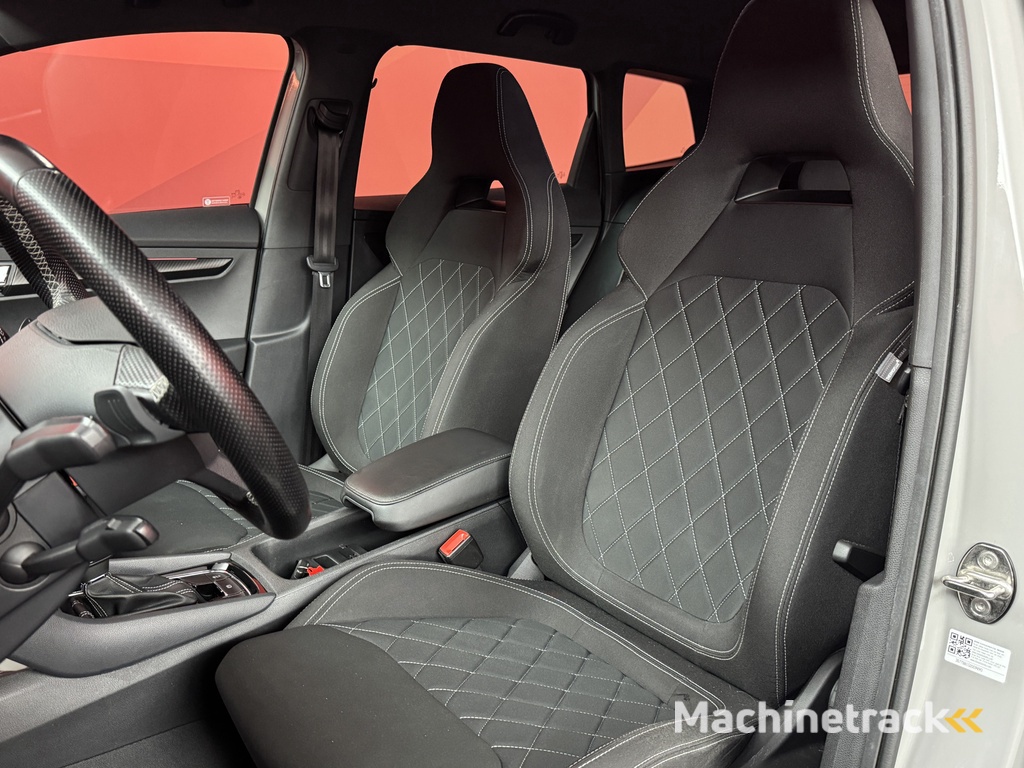 ŠKODA Karoq 1.5 TSI ACT Sportline Business | Automaat | Camera | Stoelverwarming