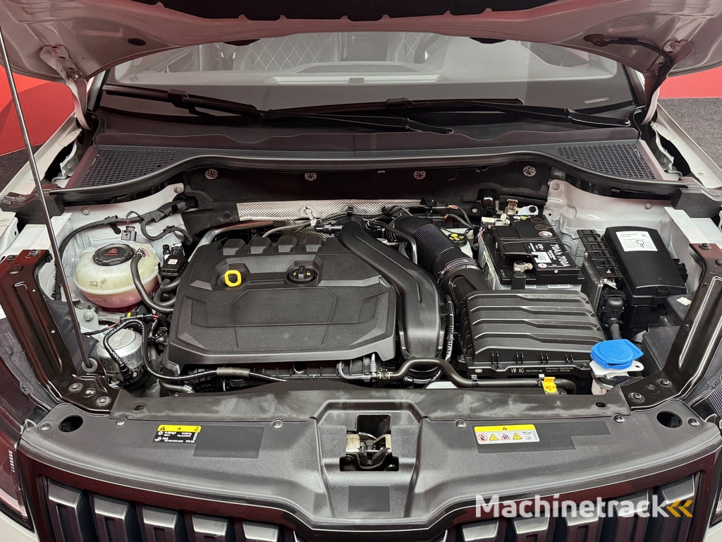 ŠKODA Karoq 1.5 TSI ACT Sportline Business | Automaat | Camera | Stoelverwarming