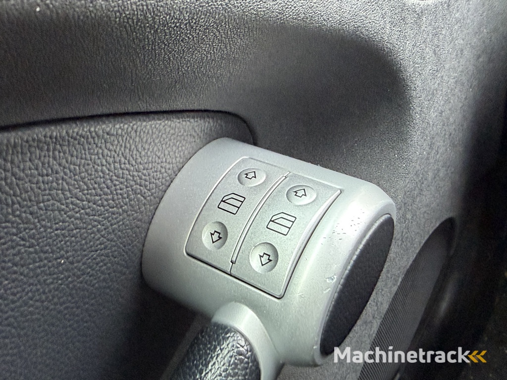 Mercedes-Benz SLK-klasse 350 | Nieuw Binnen! | Automaat | Stoelverwarming | Leder |