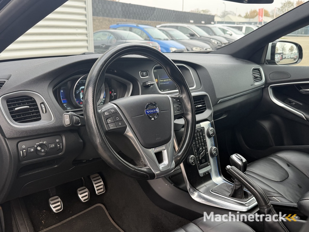 Volvo V40 2.0 D4 Ocean Race Business | Nieuw Binnen! | Camera | Leder | Stoelverwarming