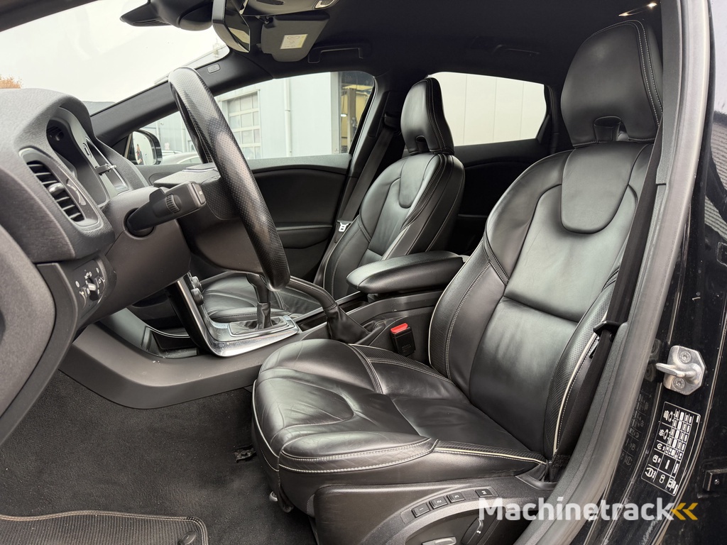 Volvo V40 2.0 D4 Ocean Race Business | Nieuw Binnen! | Camera | Leder | Stoelverwarming