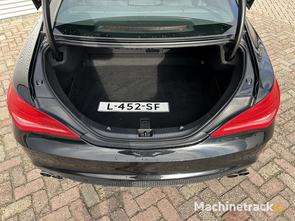 Mercedes-Benz CLA-klasse 250 Edition 1 | Nieuw Binnen! | Memory Seats | Trekhaak | AMG Line