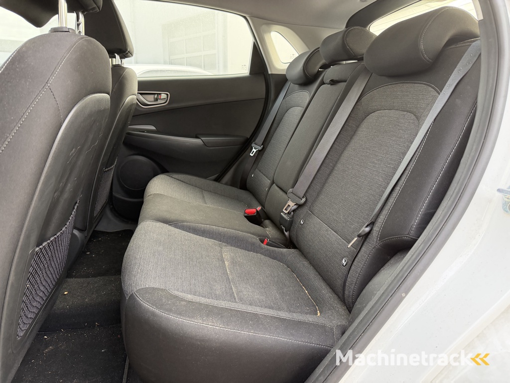 Hyundai Kona EV Comfort 64 kWh | Nieuw Binnen! | Automaat | Camera | Trekhaak | Cruise